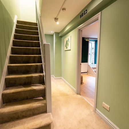 Aaron Wise - 17 Fitzhamon Apartments カーディフ エクステリア 写真