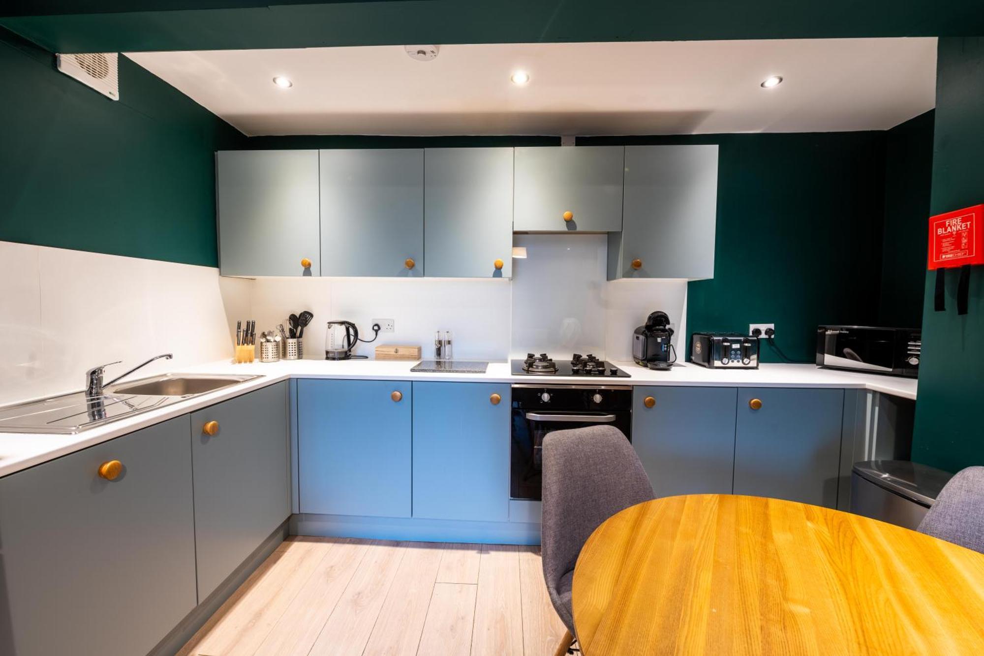 Aaron Wise - 17 Fitzhamon Apartments カーディフ エクステリア 写真