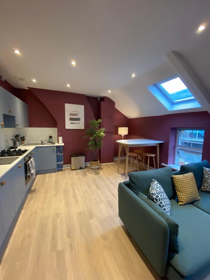 Aaron Wise - 17 Fitzhamon Apartments カーディフ エクステリア 写真