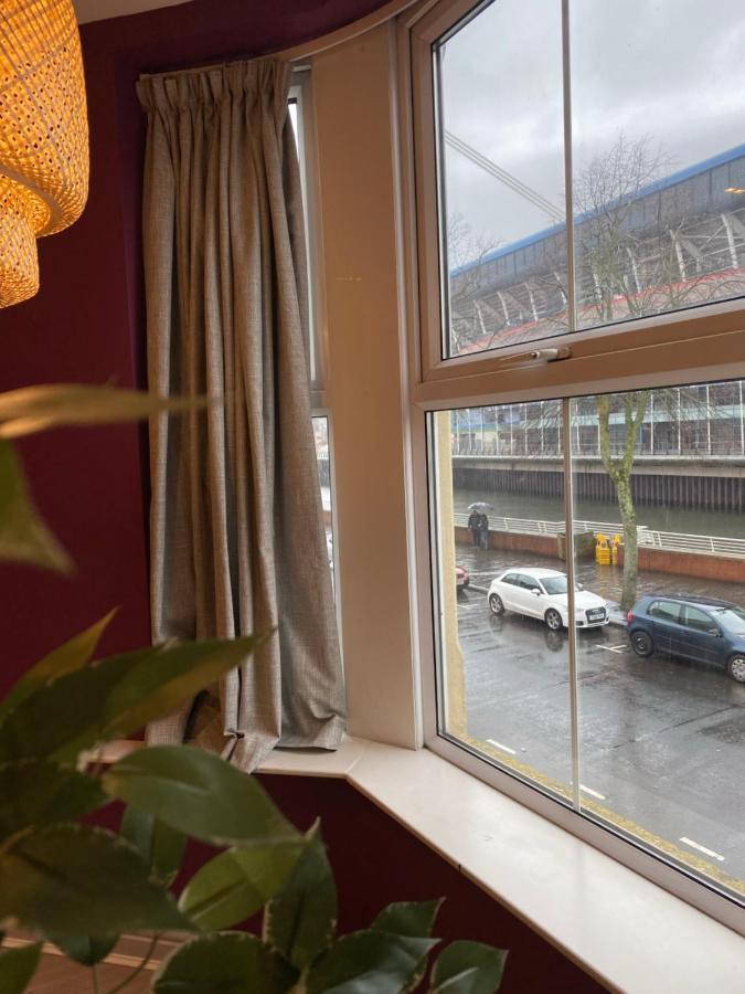 Aaron Wise - 17 Fitzhamon Apartments カーディフ エクステリア 写真