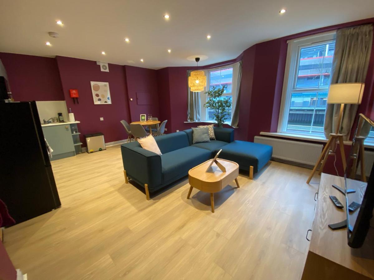 Aaron Wise - 17 Fitzhamon Apartments カーディフ エクステリア 写真