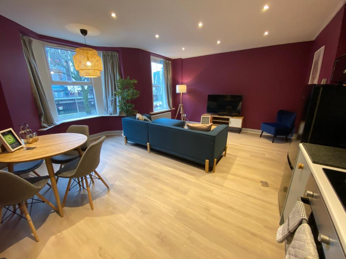 Aaron Wise - 17 Fitzhamon Apartments カーディフ エクステリア 写真